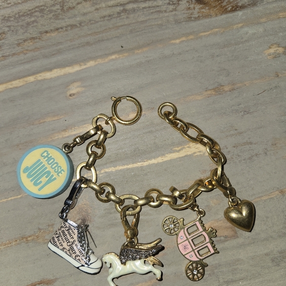 Juicy Couture Vintage Charm Bracelet 5 charms included - Picture 8 of 8
